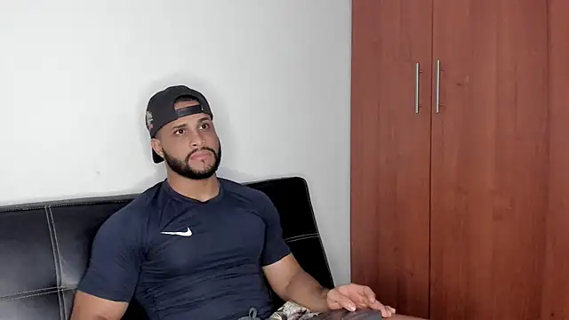 Pier Simons online show from November 2025 07:14:02 AM