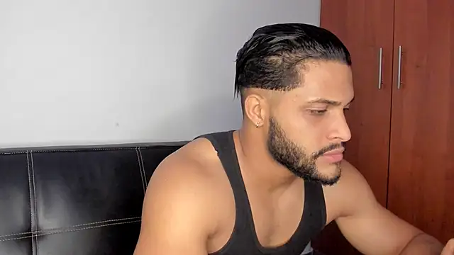 Pier Simons online show from November 2025 08:37:01 AM