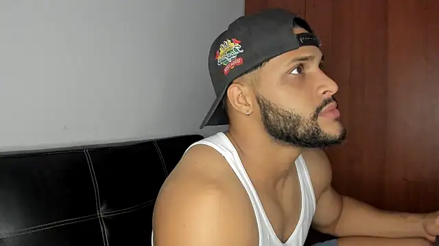 Pier Simons online show from November 2025 09:08:02 AM