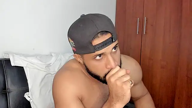 Pier Simons online show from November 2025 07:01:02 AM