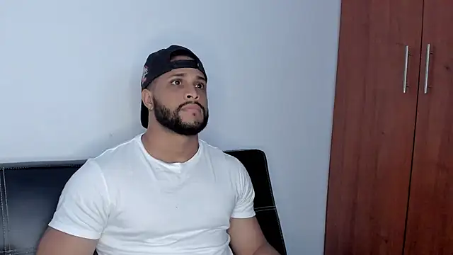 Pier Simons online show from October 2025 11:42:01 AM