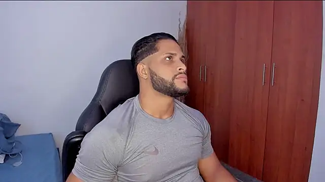 Pier Simons online show from April 2026 11:33:01 AM