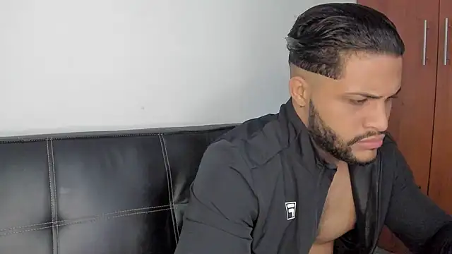 Pier Simons online show from December 2025 09:08:02 AM