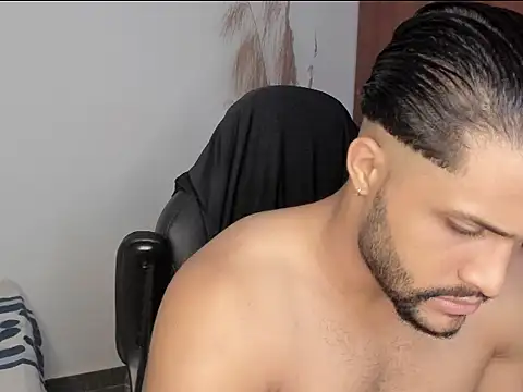 Snapshot of Pier_Simons chatting on July 2026 05:30:02 AM Pier Simons online show from July 2026 05:30:02 AM