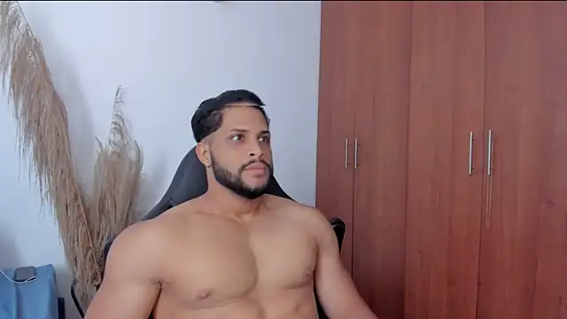 Pier Simons online show from April 2026 03:30:01 PM