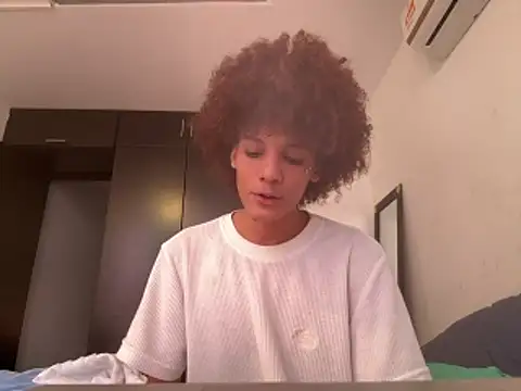 Max Rain online show from May 2026 06:30:01 PM