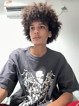 Max Rain online show from October 2025 10:53:01 PM