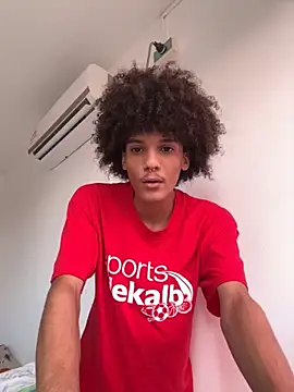 Max Rain online show from October 2025 09:16:02 PM