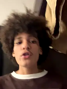 Max Rain online show from December 2025 04:40:02 AM