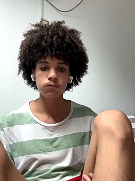 Max Rain online show from December 2025 03:41:01 AM