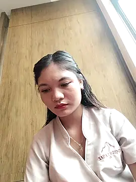 Duyen02 online show from October 2025 03:10:01 AM