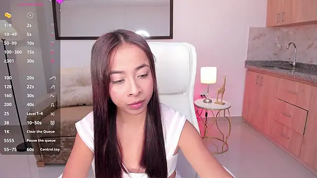 July Adams online show from October 2025 03:52:01 AM