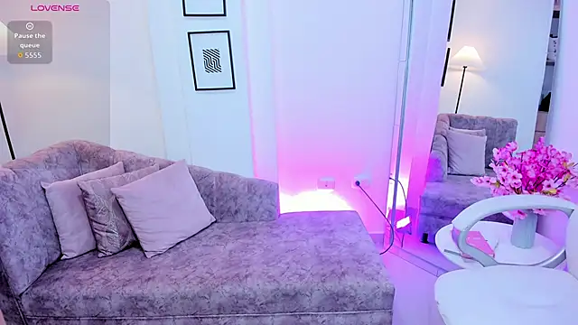 July Adams online show from January 2026 04:38:02 AM