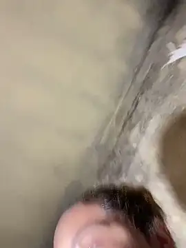 Chloe Leaozinho online show from April 2026 01:38:02 PM