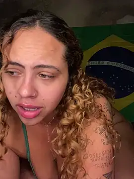 Snapshot of Chloe_Leaozinho chatting on June 2026 01:54:01 AM Chloe Leaozinho online show from June 2026 01:54:01 AM