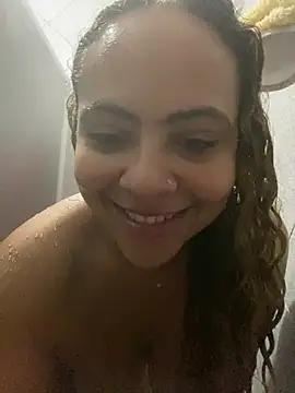 Snapshot of Chloe_Leaozinho chatting on July 2026 02:29:01 PM Chloe Leaozinho online show from July 2026 02:29:01 PM