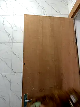 Chloe Leaozinho online show from November 2025 06:22:02 PM