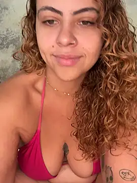 Snapshot of Chloe_Leaozinho chatting on May 2026 05:44:02 PM Chloe Leaozinho online show from May 2026 05:44:02 PM