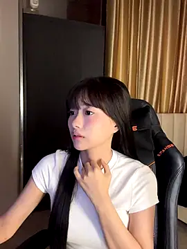 Snapshot of _Meimeibaby_ chatting on October 2025 11:23:01 AM Meimeibaby online show from October 2025 11:23:01 AM