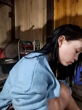 Tiyir597 online show from December 2025 02:48:02 AM