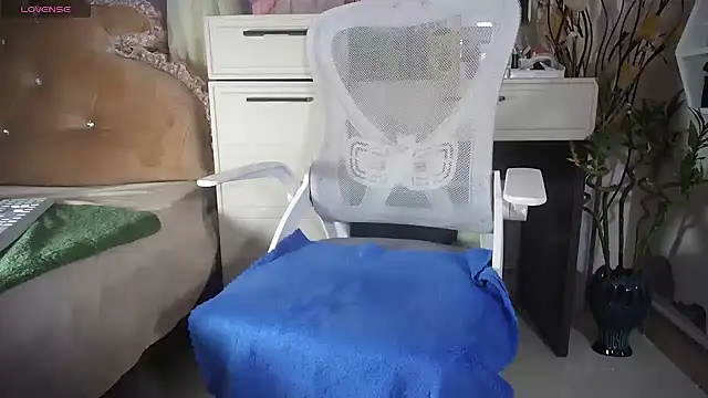 Snapshot of lyly_asian chatting on March 2026 01:33:02 AM lyly asian online show from March 2026 01:33:02 AM