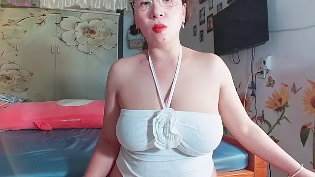 lyly asian online show from April 2026 05:09:01 PM