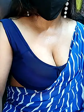 Snapshot of Bhanu-Sharma chatting on November 2025 05:51:02 AM Bhanu-Sharma online show from November 2025 05:51:02 AM