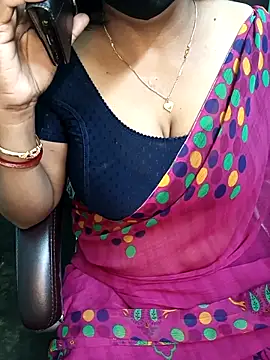 Snapshot of Bhanu-Sharma chatting on November 2025 04:52:02 AM Bhanu-Sharma online show from November 2025 04:52:02 AM
