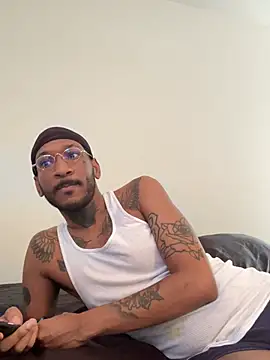 Snapshot of bamfbobbybrown chatting on July 2026 08:06:01 PM bamfbobbybrown online show from July 2026 08:06:01 PM