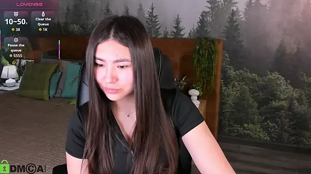 Megan Williamms online show from October 2025 09:32:01 AM