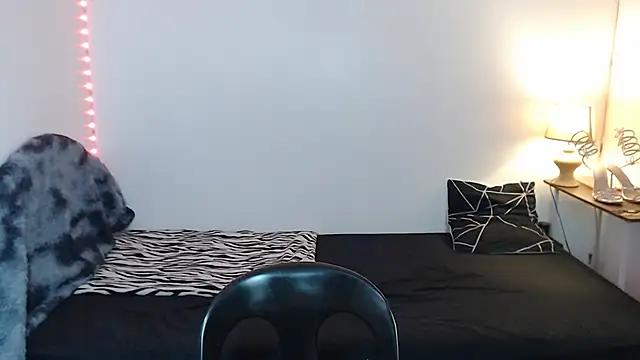 Snapshot of Xhugebatecum chatting on December 2025 08:50:01 AM Xhugebatecum online show from December 2025 08:50:01 AM