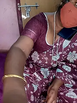 Jessi 25 online show from November 2025 01:39:02 AM