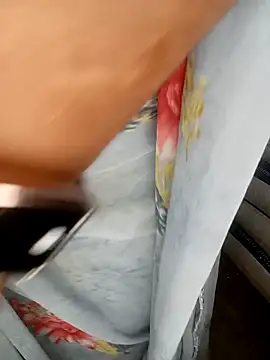 Jessi 25 online show from November 2025 05:35:01 PM