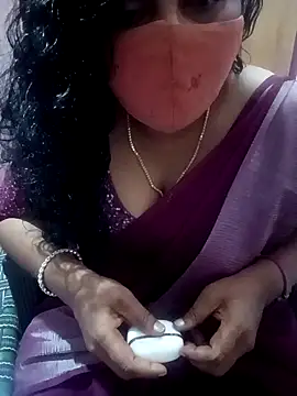 Jessi 25 online show from December 2025 05:39:02 PM