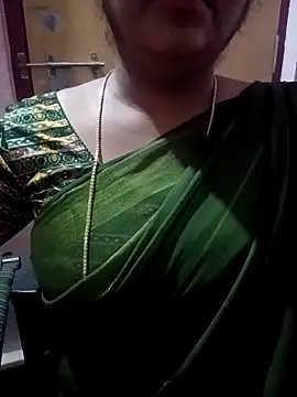 Jessi 25 online show from April 2026 12:24:01 AM