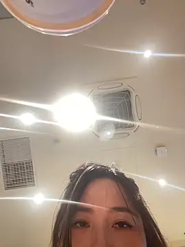 xiao-mo520 online show from November 2025 10:52:01 AM