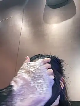 xiao-mo520 online show from November 2025 10:42:02 AM