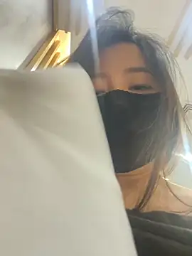 xiao-mo520 online show from November 2025 10:52:01 AM