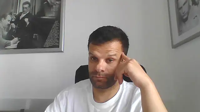 Snapshot of FROCETTO93 chatting on June 2026 06:35:02 AM FROCETTO93 online show from June 2026 06:35:02 AM
