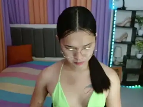 SeductiveAppleTS online show from November 2025 05:46:05 PM