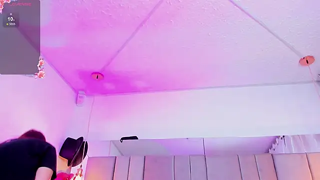 antoneella jones online show from November 2025 01:04:01 PM