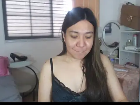 Snapshot of stellahugeX chatting on February 2026 04:34:01 AM stellahugeX online show from February 2026 04:34:01 AM