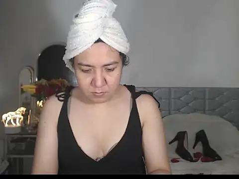 Snapshot of stellahugeX chatting on October 2025 07:53:02 AM stellahugeX online show from October 2025 07:53:02 AM