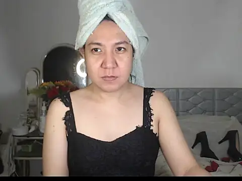 stellahugeX online show from November 2025 02:21:01 PM