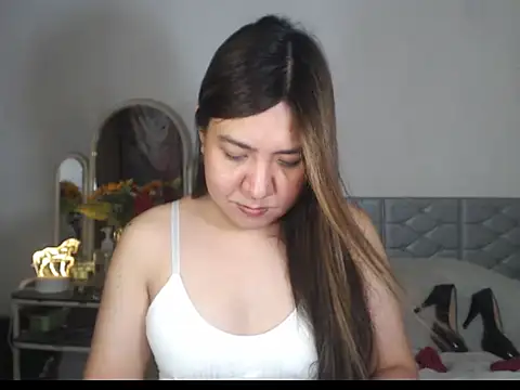 Snapshot of stellahugeX chatting on December 2025 08:57:01 AM stellahugeX online show from December 2025 08:57:01 AM