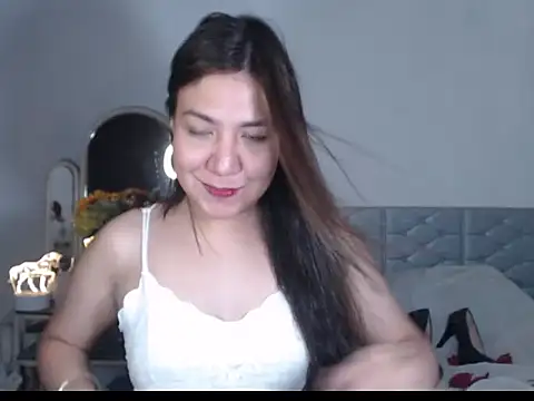 Snapshot of stellahugeX chatting on October 2025 03:57:02 PM stellahugeX online show from October 2025 03:57:02 PM