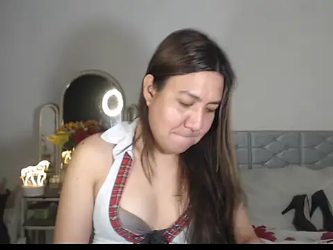 stellahugeX online show from November 2025 12:59:02 PM