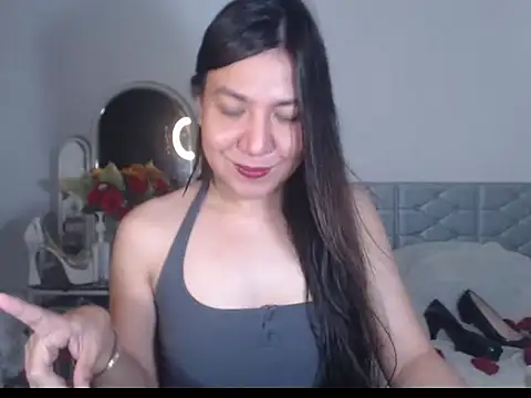 Snapshot of stellahugeX chatting on September 2025 06:18:02 PM stellahugeX online show from September 2025 06:18:02 PM