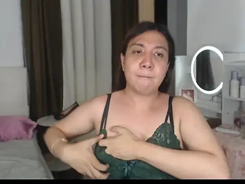 Snapshot of stellahugeX chatting on February 2026 10:36:02 AM stellahugeX online show from February 2026 10:36:02 AM