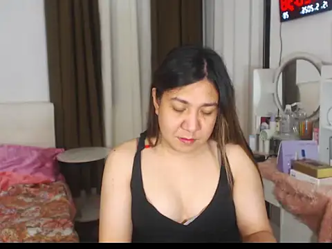 Snapshot of stellahugeX chatting on May 2026 03:21:02 PM stellahugeX online show from May 2026 03:21:02 PM